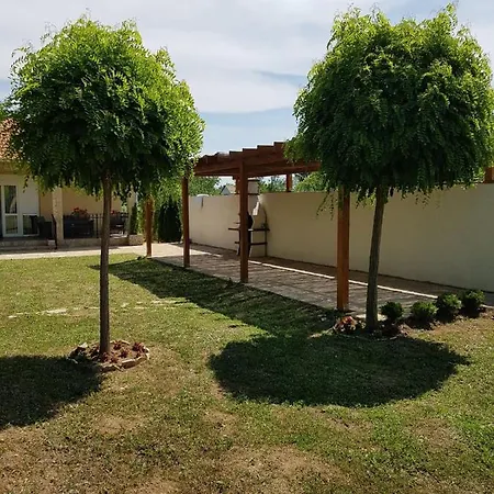 Vikendica Lesic Holiday home *