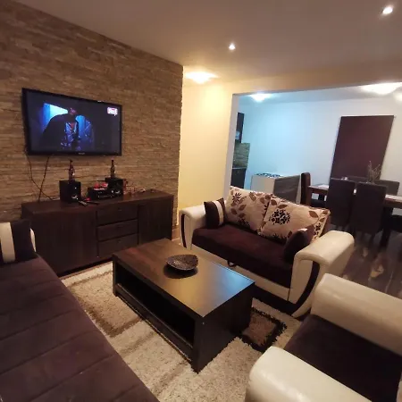 Vikendica Lesic * Cortanovci